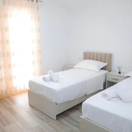 Amla's Villa Berat